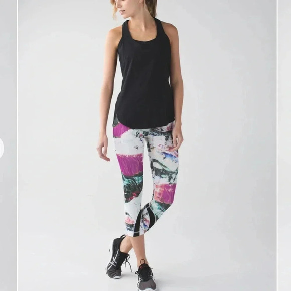 Lululemon Run: Inspire Crop II *All Full-On LuxtremePigment Wave Multi /Black 6 - Picture 1 of 11